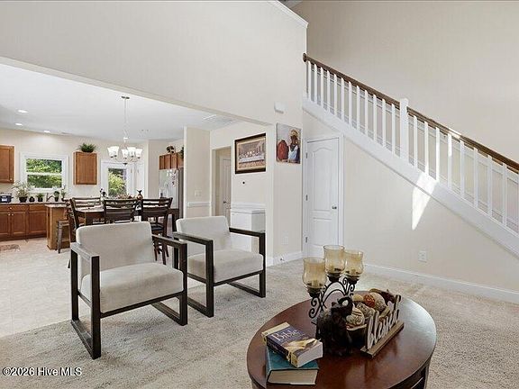 4th image of 245 Stephens Timberline View