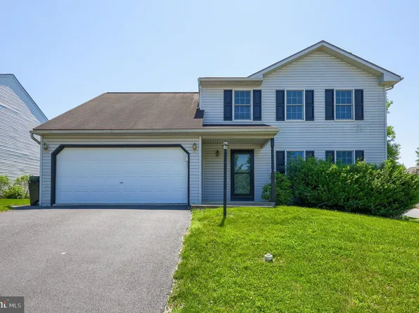 502 Chickadee Dr, Lititz, PA 17543