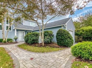 1 Fairway Dr UNIT 1, Plymouth, MA 02360