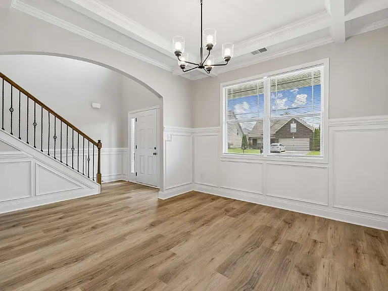 1240 Winterset Dr — Photo 11