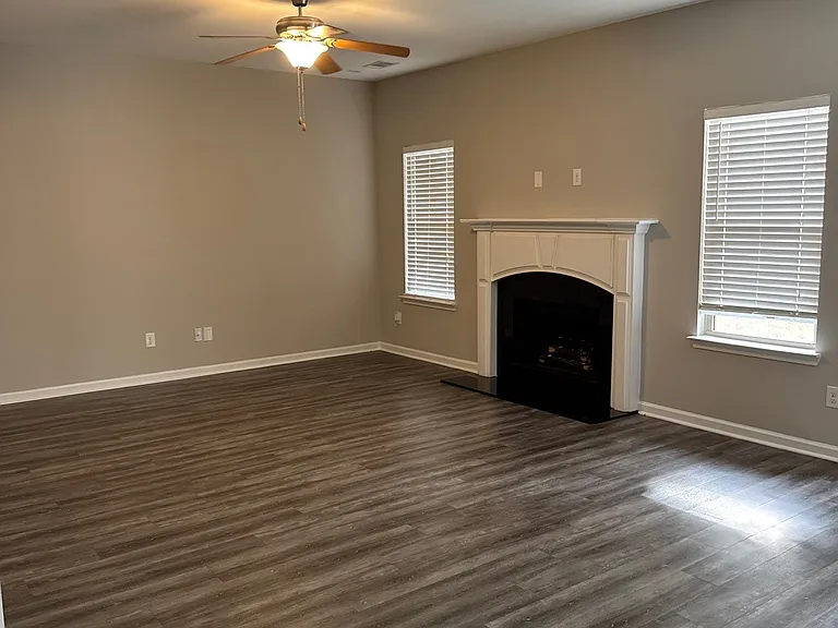 2213 Grandwood Ln — Photo 16