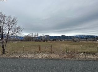 Valley View Ln, Halfway, OR 97834