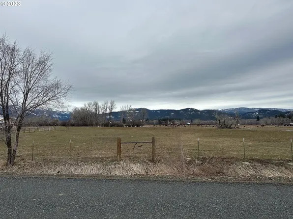 Valley View Ln, Halfway, OR 97834