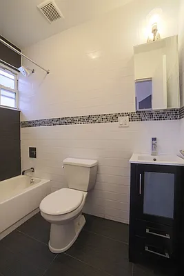 Rented by Prime Square Realty | media 19