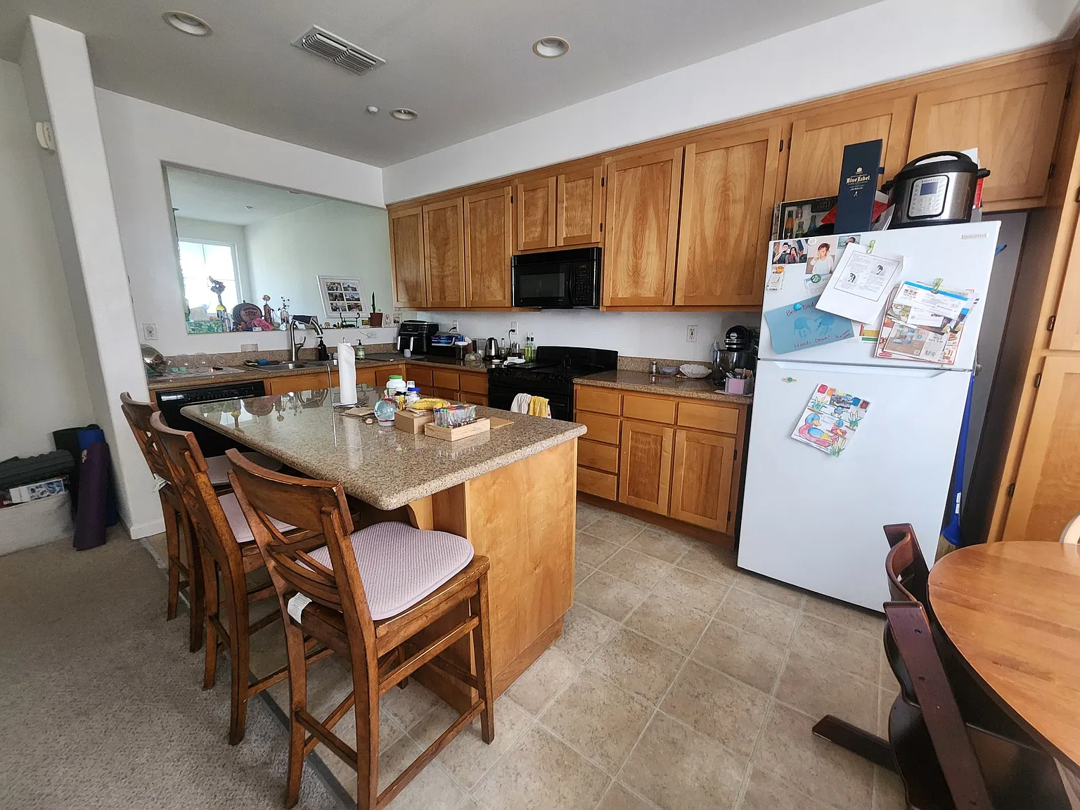 2 bed, 2.5 bath, 1420 sqft, $3,300 — Photo 4