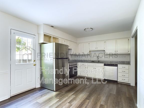 4th image of 4071 Greene Haven Dr #136