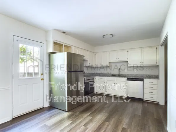 4071 Greene Haven Dr #136, Winston Salem, NC 27107