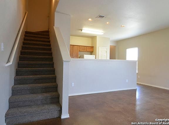 3rd image of 7230 Golf Way