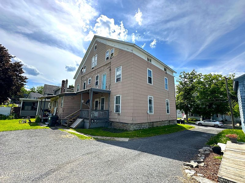 3rd image of 71 Walnut Street
