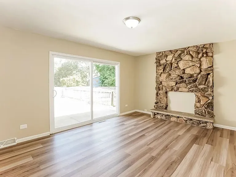 15528 Orogrande Dr — Photo 10