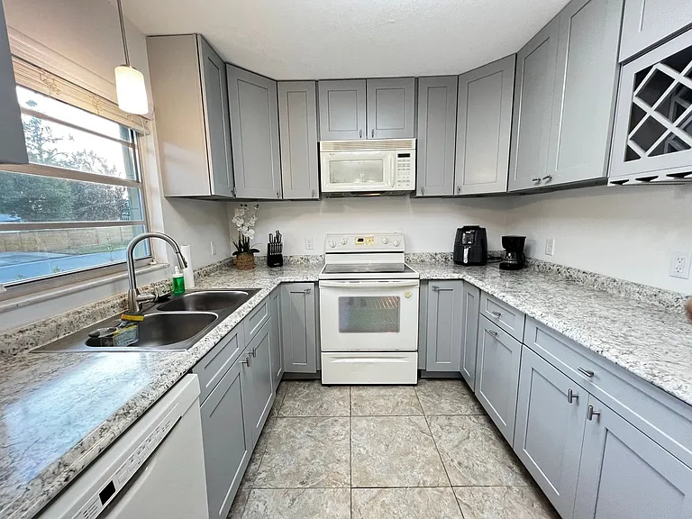 3501 E Grant Ave — Photo 22