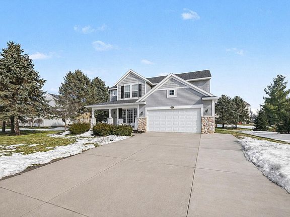 3rd image of 7328 Old Mission Dr NE