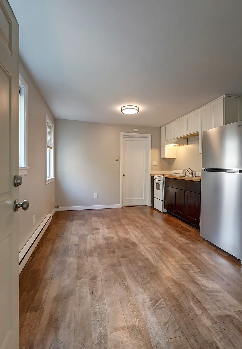1 bed, 700 sqft, $1,650 — Photo 3