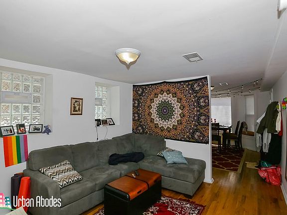 5th image of 2312 W Dickens Ave APT Gr