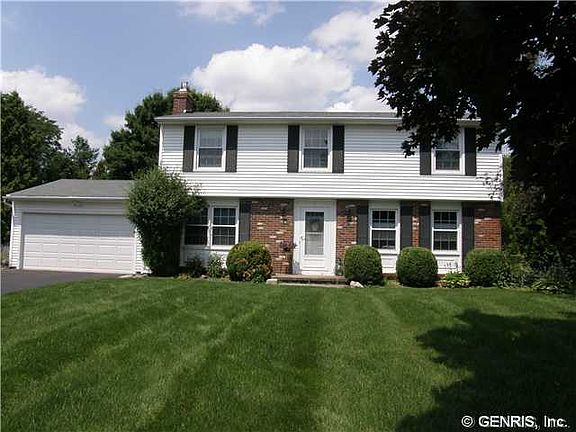 2nd image of 8 Whitney Farms Cir