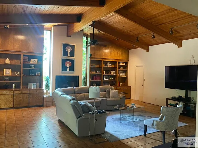 465 Calle Retama — Photo 10