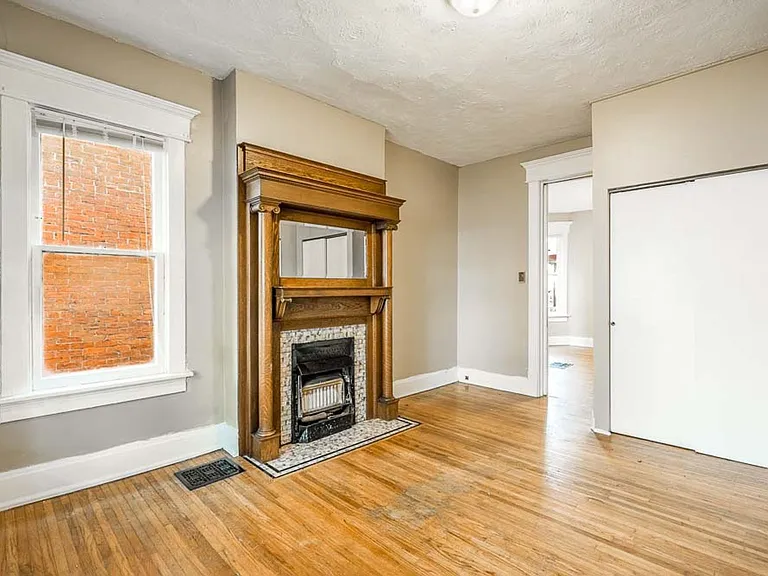 227-229 Wilber Ave — Photo 25