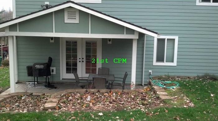 COVERED BACK PATIO