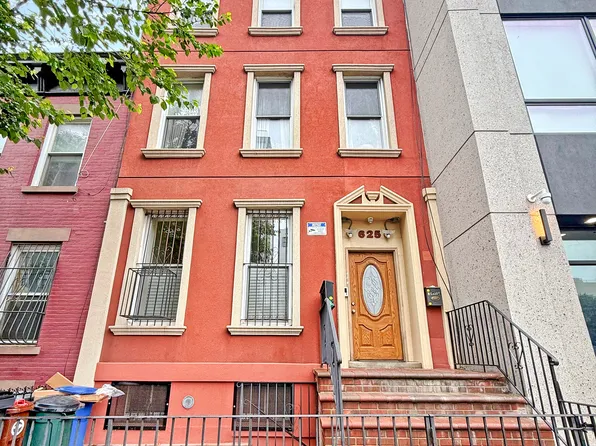 625 Franklin Avenue image 1 of 27