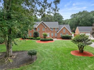 641 Ravenwoods Dr, Chesapeake, VA 23322