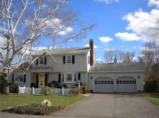 24 E Maple St, Manchester, CT 06040