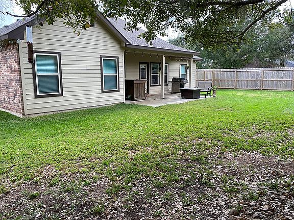 3rd image of 248 Freeman Blvd