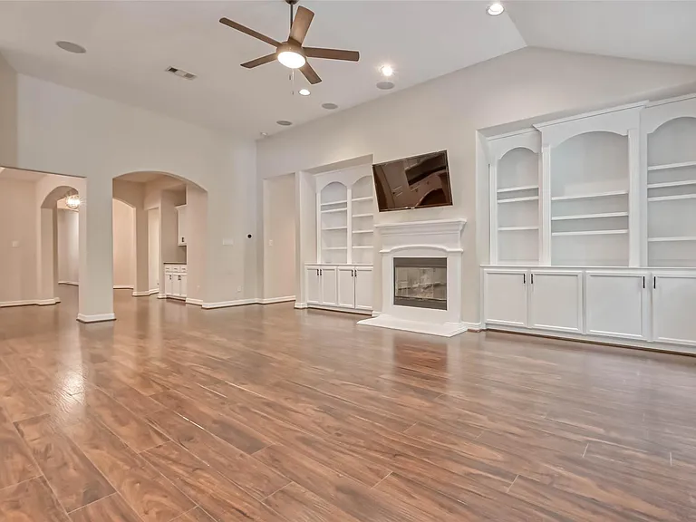 150 W Heritage Mill Cir — Photo 8
