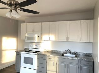 993 York Ave #1F, Pawtucket, RI 02861