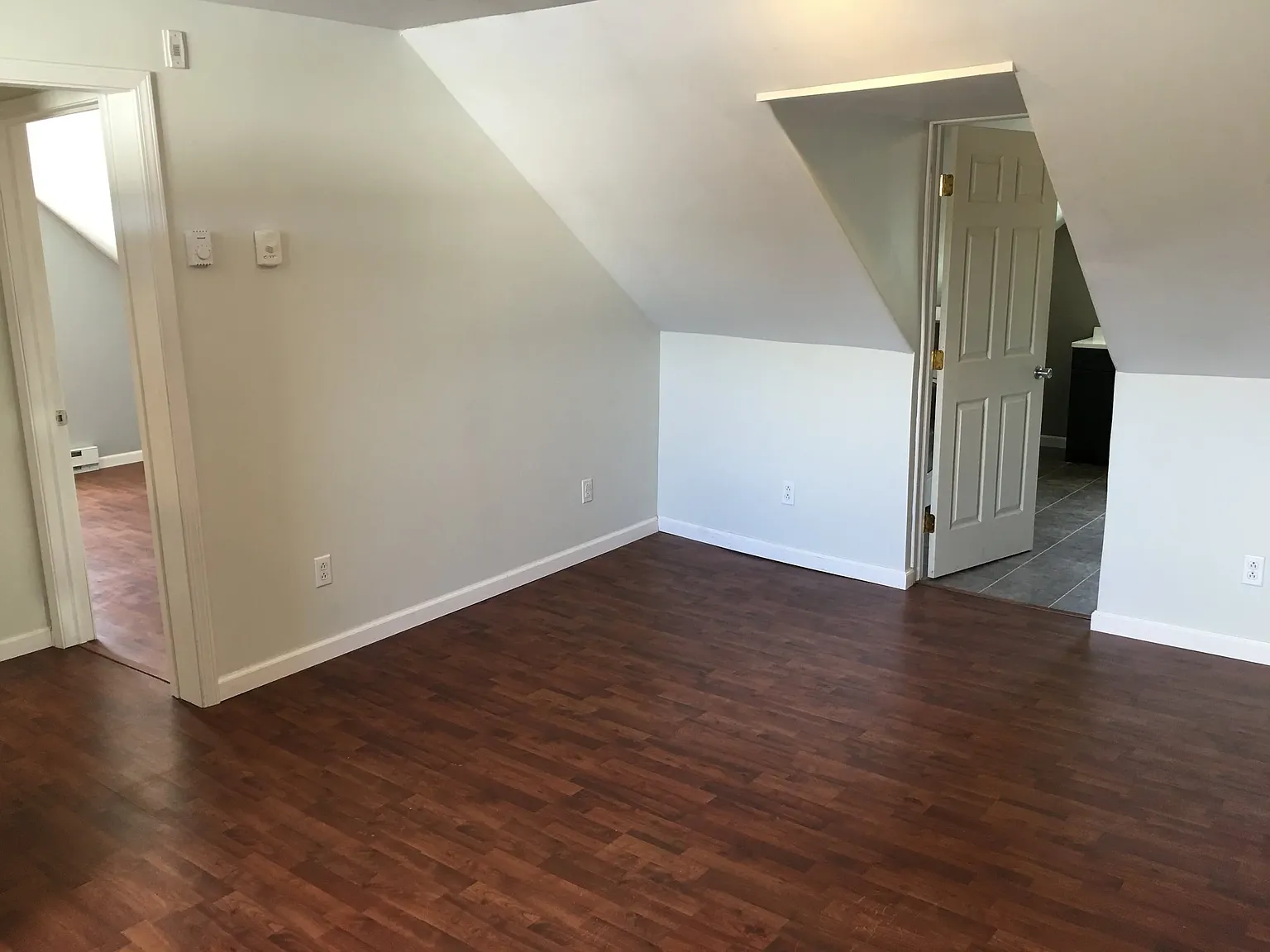 2 bed, 715 sqft, $1,290 — Photo 4