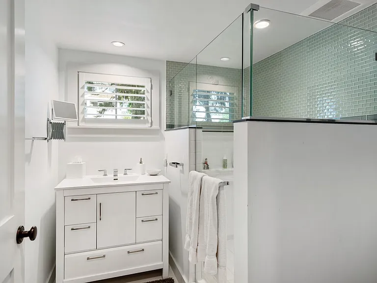 39 Shore Dr — Photo 27