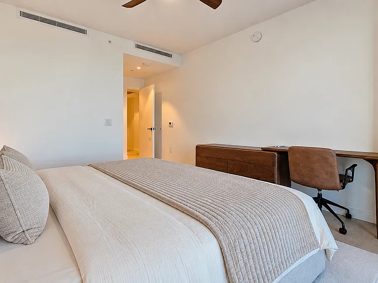 1100 Ala Moana Blvd — Photo 13
