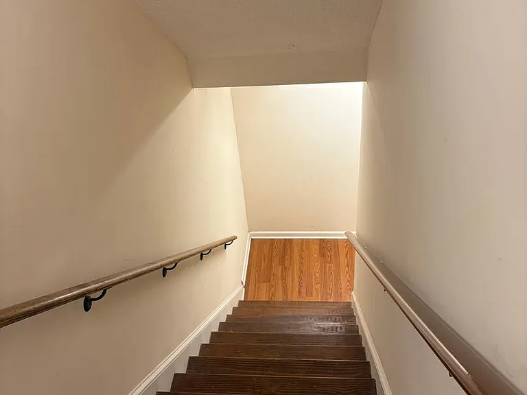 121 Ashbrook Dr — Photo 19