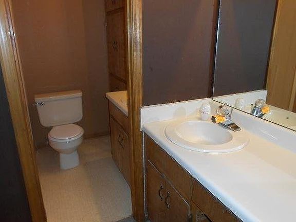 2nd image of 212 Graceland Cir
