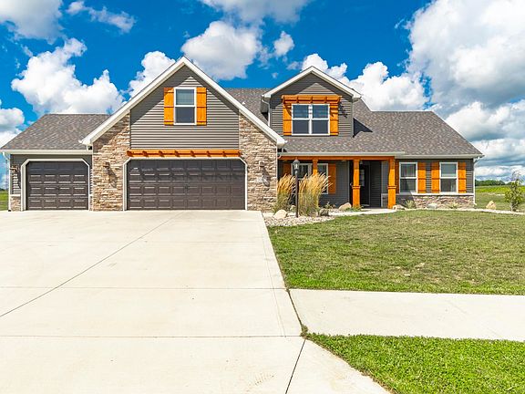 3rd image of 3107 E Butler Ct