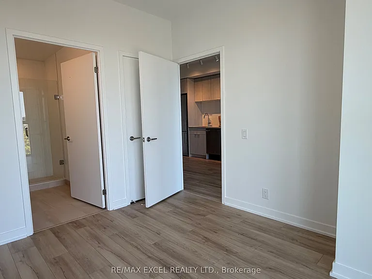 1660 Bloor St W #1013 — Photo 12