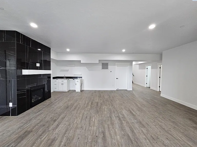 3202 Bing St — Photo 29