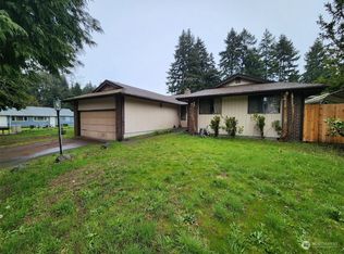 6207 Alameda Ave W, University Place, WA