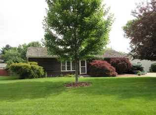 9 New Salem Rd, Bartonville, IL 61607