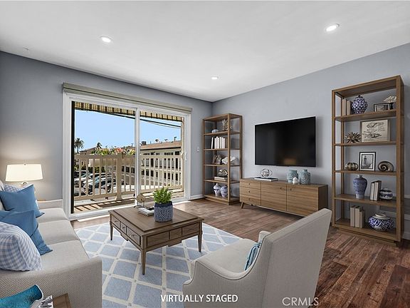 4th image of 363 Newport Ave Unit 113