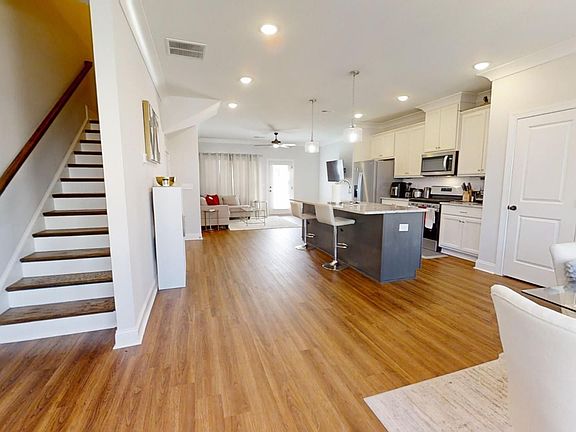 5th image of 2807 Ridge Crest Ct