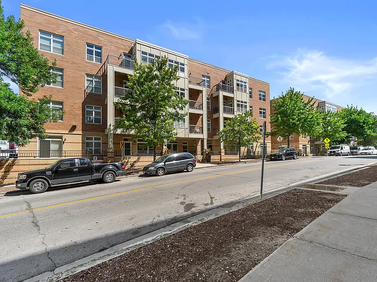 1905 N Water St #102 — Photo 37