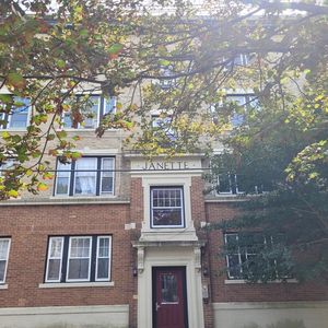 25 Roslyn St APT 3, Salem, MA, 01970