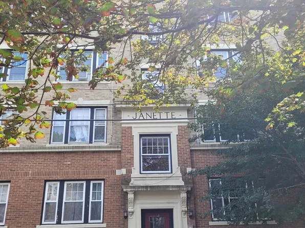 25 Roslyn St APT 3, Salem, MA 01970