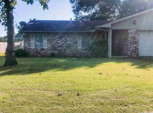 7 Devon Ln, Gravel Ridge, AR 72076