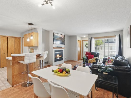 8397 Corcoran Cir #26, Inver Grove Heights, MN 55076