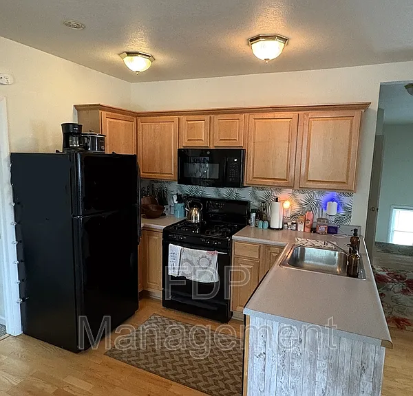 660 East Ave #100B — Photo 6