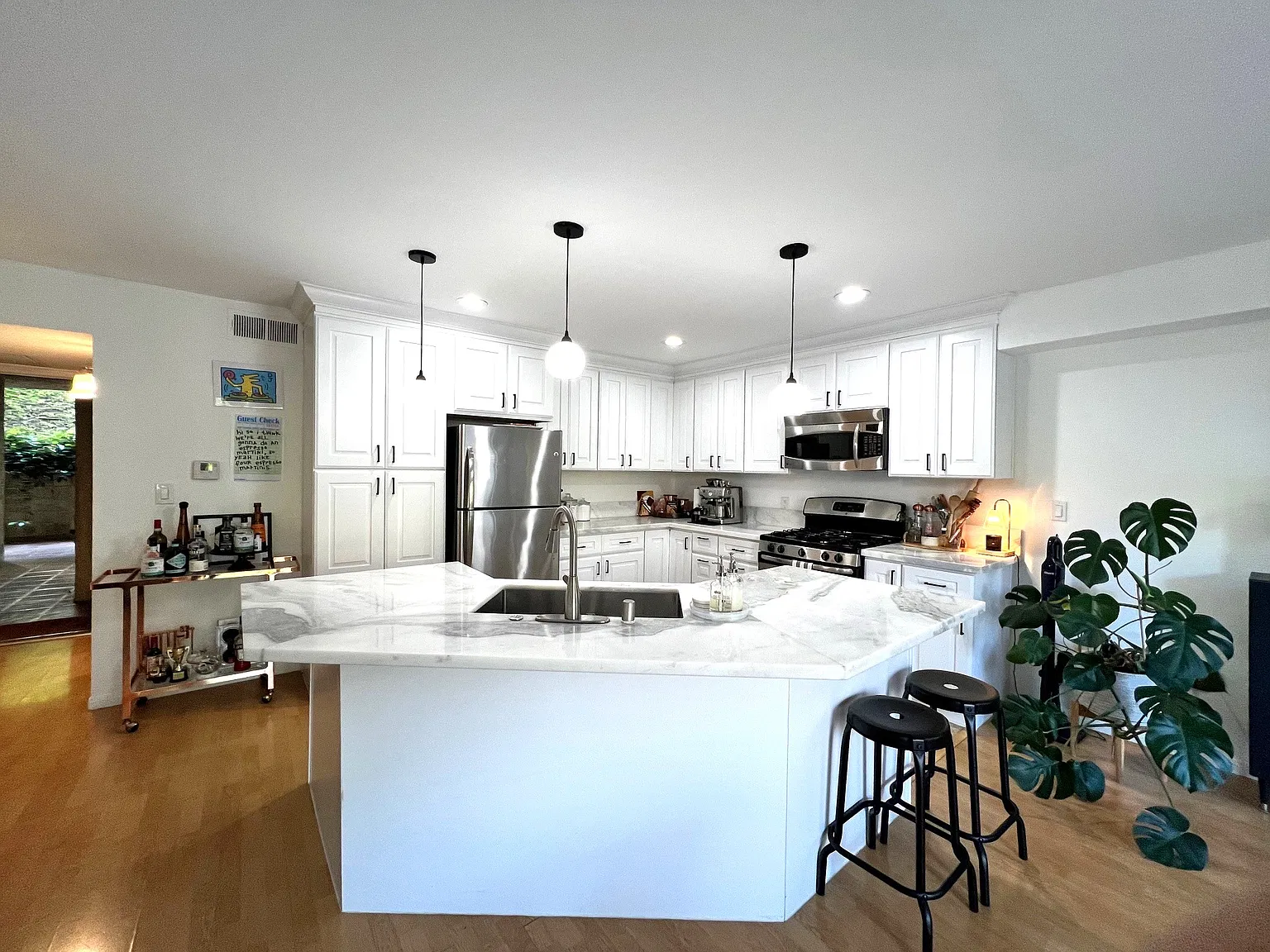2700 Cahuenga Boulevard East #2116 - 1 — Photo 3