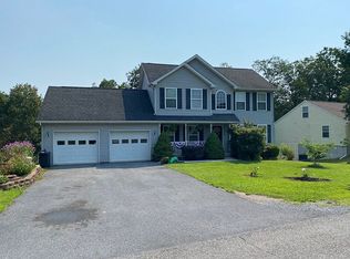 160 Raft Ct, Inwood, WV 25428