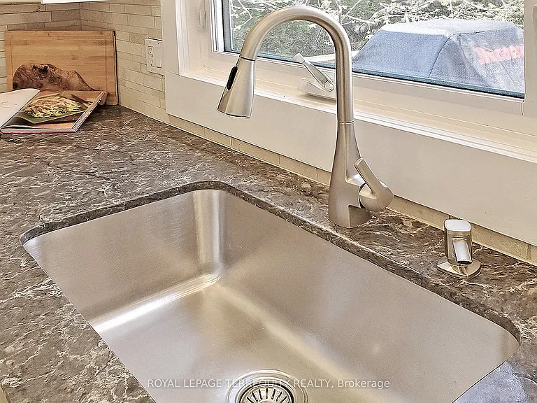 2055 Waters Edge Dr — Photo 10
