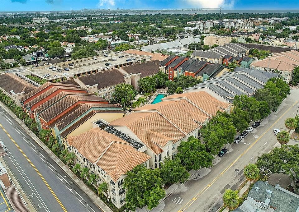 1st image of 2421 W HORATIO STREET #816